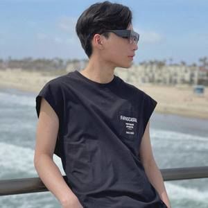 Meet your Posher, Quân